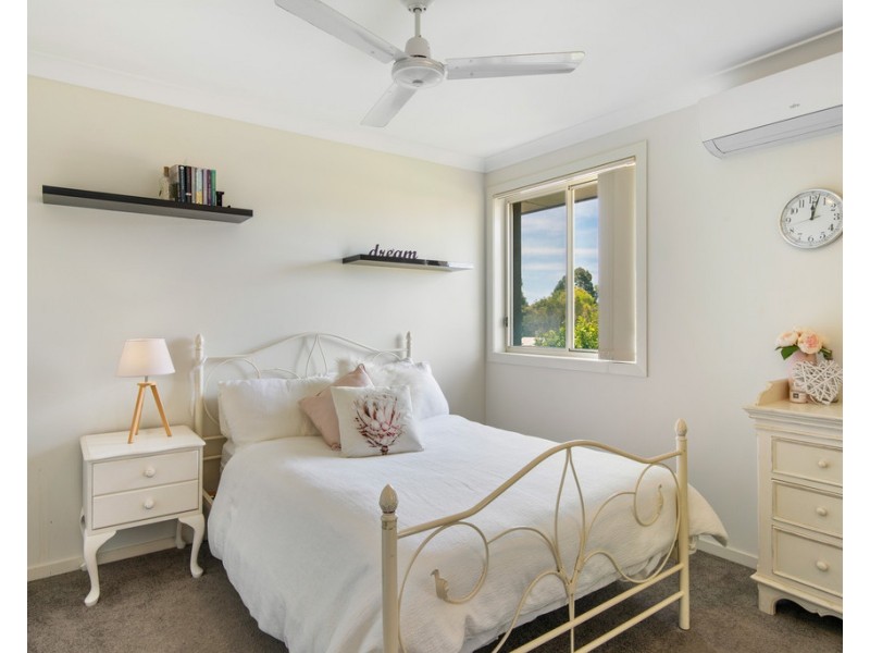 6 Pebbly Creek Crescent, Little Mountain QLD 4551