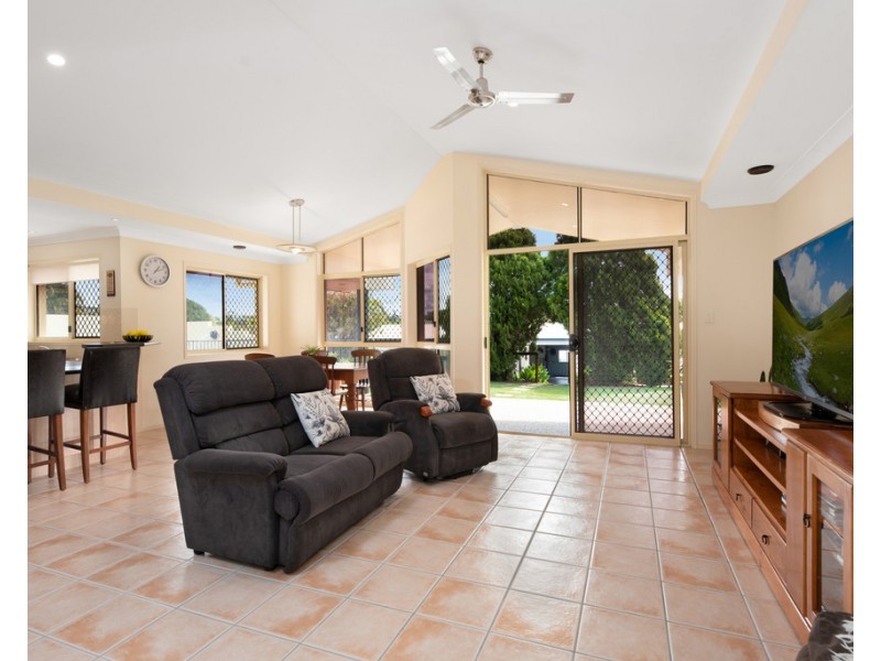 5 Ironbark Road, Little Mountain QLD 4551