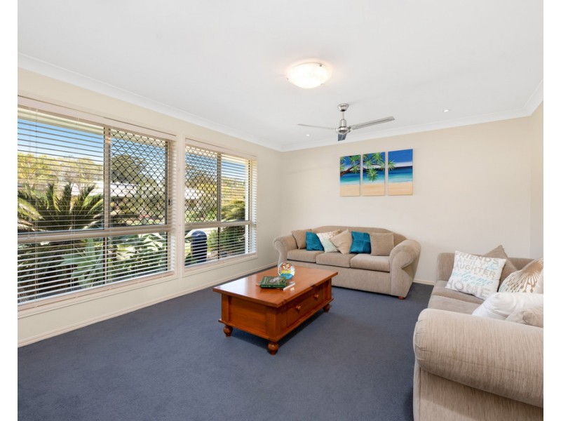 5 Ironbark Road, Little Mountain QLD 4551