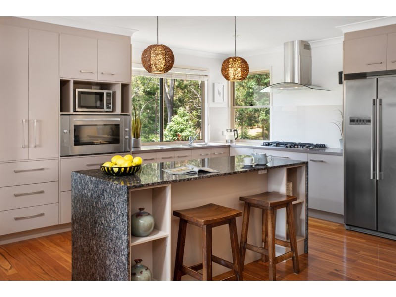 6 Greensboro Place, Little Mountain QLD 4551