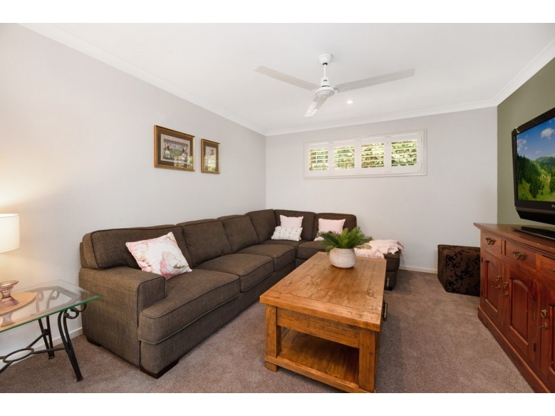 6 Greensboro Place, Little Mountain QLD 4551