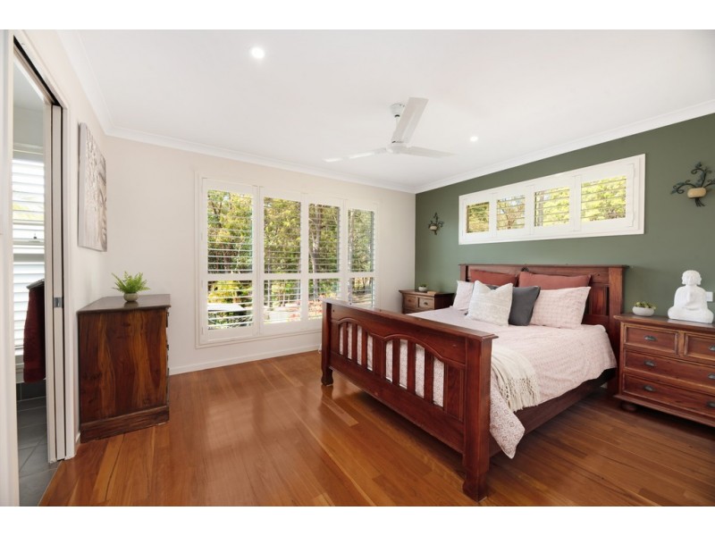 6 Greensboro Place, Little Mountain QLD 4551