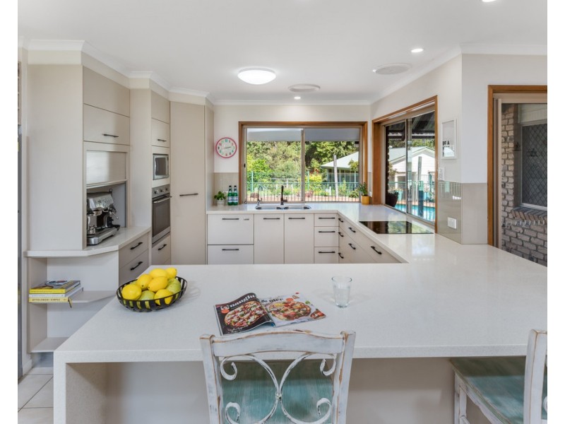 4 Ironbark Road, Little Mountain QLD 4551