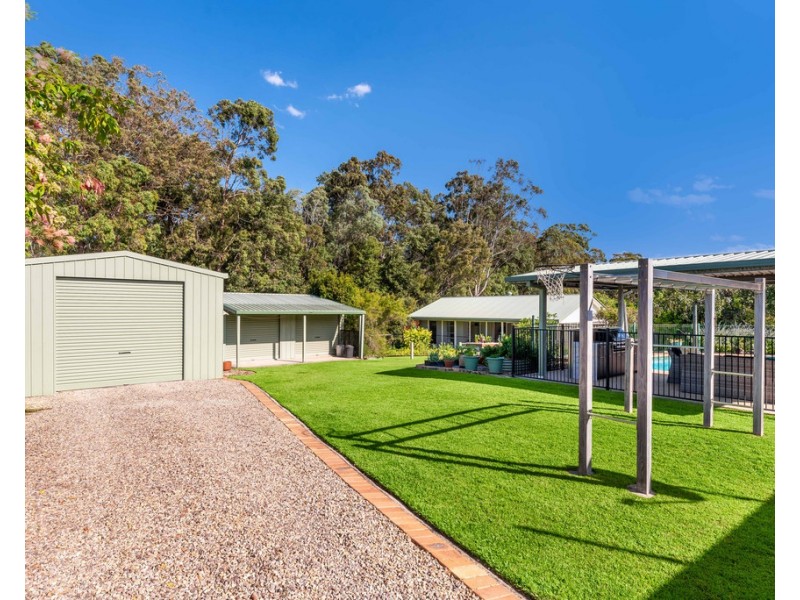 4 Ironbark Road, Little Mountain QLD 4551