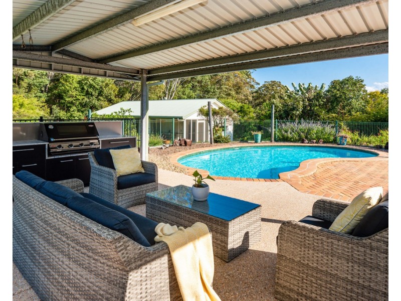 4 Ironbark Road, Little Mountain QLD 4551