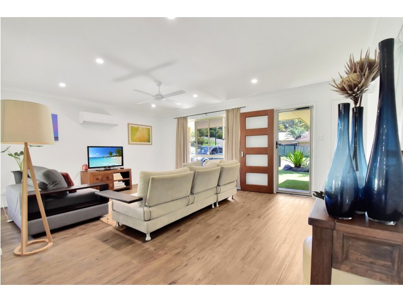 7 Pinanga Place, Little Mountain QLD 4551