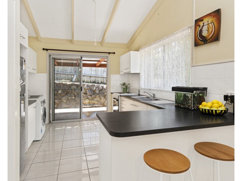 5 Applegum Drive, Little Mountain QLD 4551