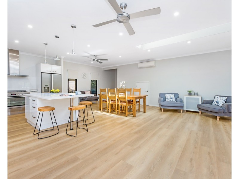 20 Carisbrook Court, Little Mountain QLD 4551