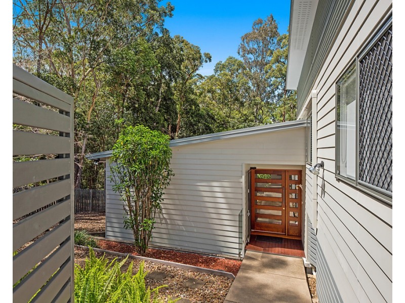 20 Carisbrook Court, Little Mountain QLD 4551