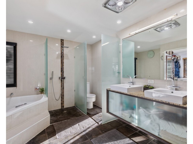 36 Esplanade Headland, Kings Beach QLD 4551