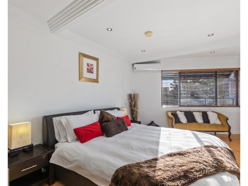 36 Esplanade Headland, Kings Beach QLD 4551