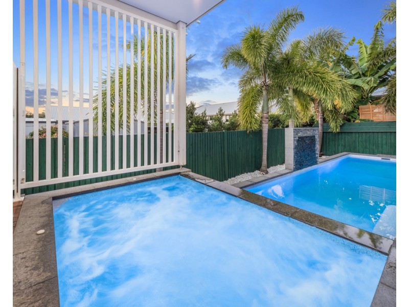 37 Dicky Beach Close, Dicky Beach QLD 4551