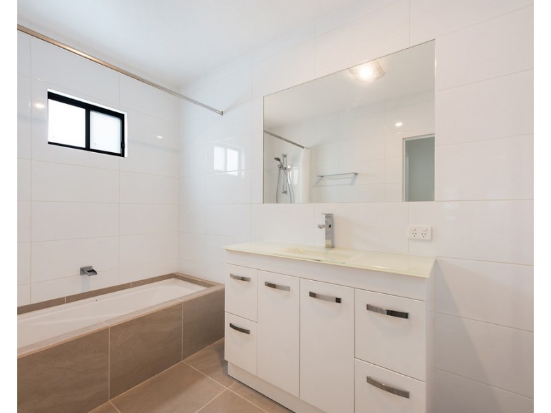 6 Duke Street, Meldale QLD 4510