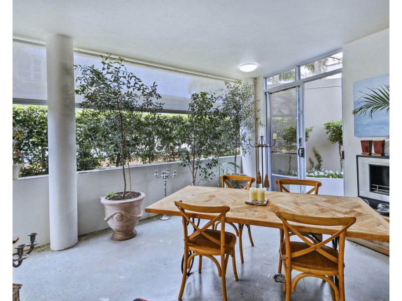 2/93 Landsborough Parade, Golden Beach QLD 4551