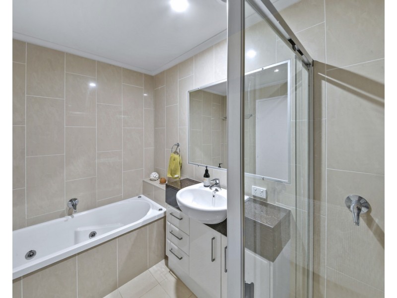 2/93 Landsborough Parade, Golden Beach QLD 4551