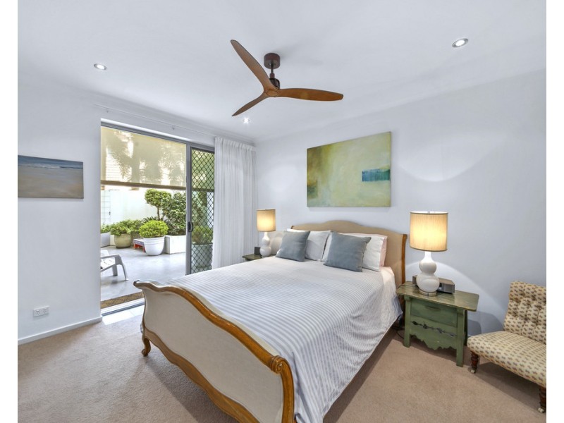 2/93 Landsborough Parade, Golden Beach QLD 4551