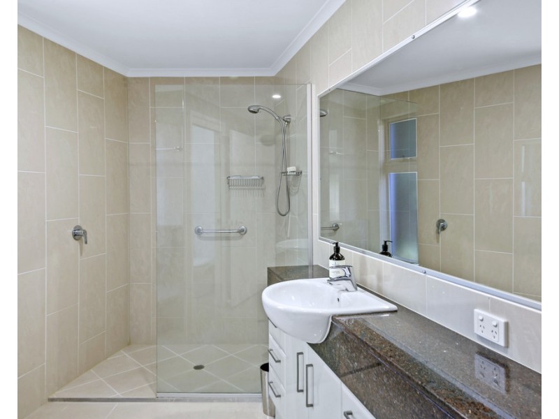 2/93 Landsborough Parade, Golden Beach QLD 4551