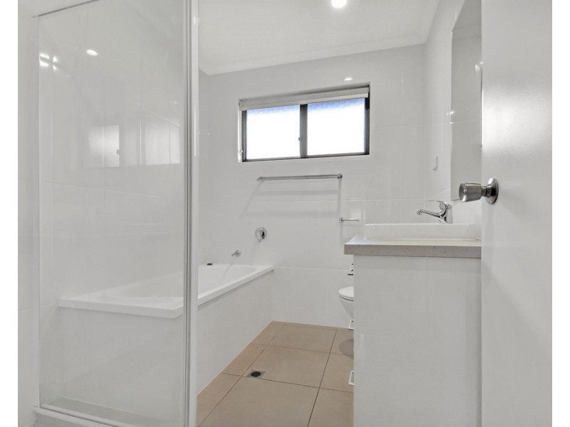 37 Lapoinya Crescent, Warana QLD 4575