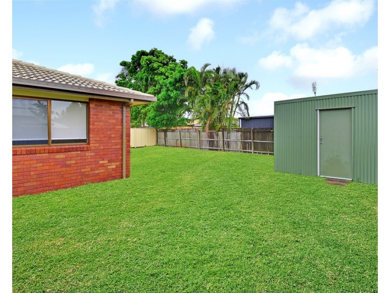 37 Lapoinya Crescent, Warana QLD 4575