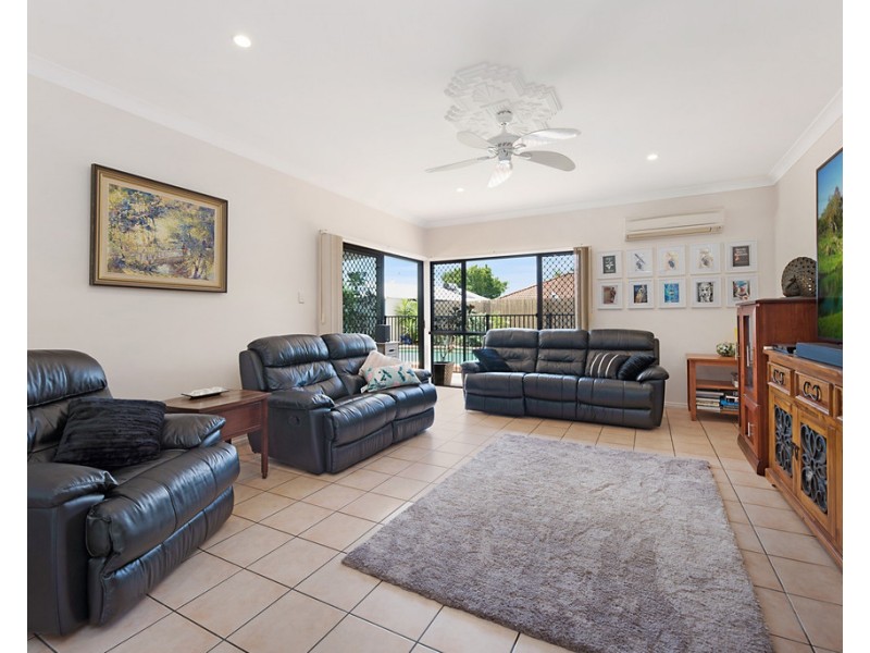 8 Investigator Place, Pelican Waters QLD 4551