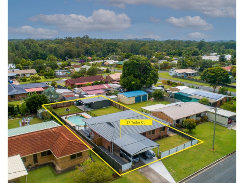17 Tudor Court, Beerwah QLD 4519