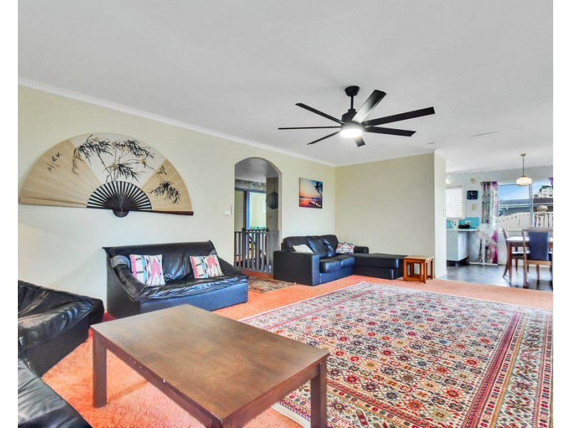 5 Collins Lane, Golden Beach QLD 4551