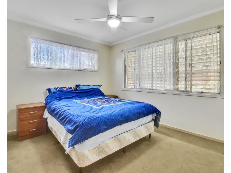 5 Collins Lane, Golden Beach QLD 4551