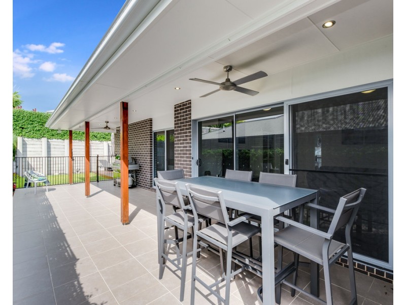 7 Parkview Drive, Little Mountain QLD 4551