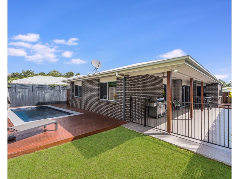 7 Parkview Drive, Little Mountain QLD 4551