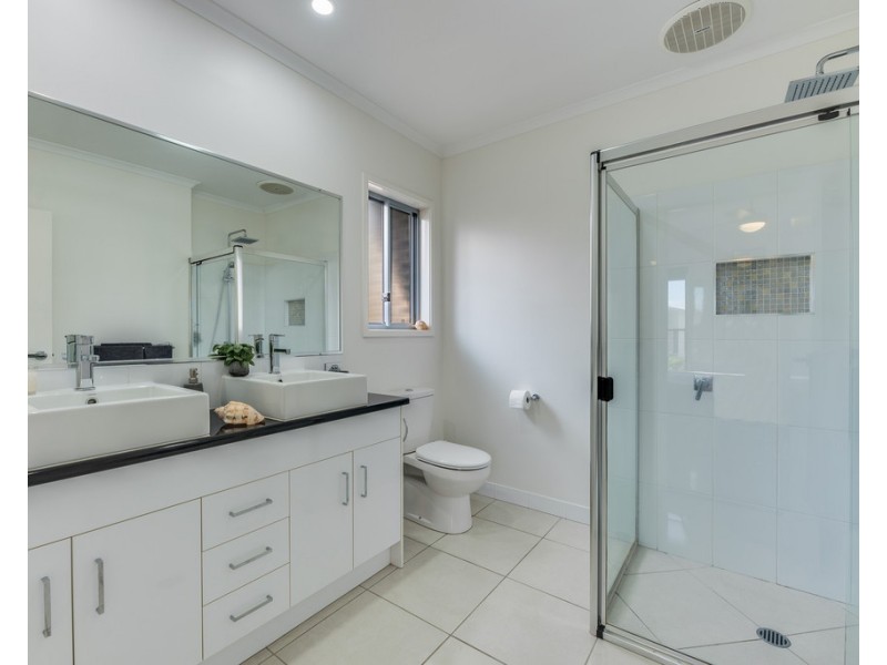 7 Parkview Drive, Little Mountain QLD 4551