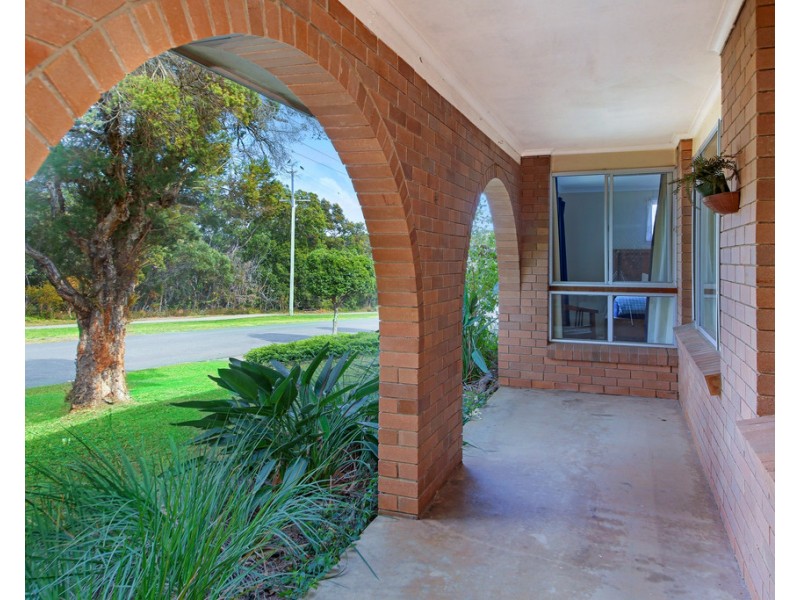 84 Coonowrin  Street, Battery Hill QLD 4551