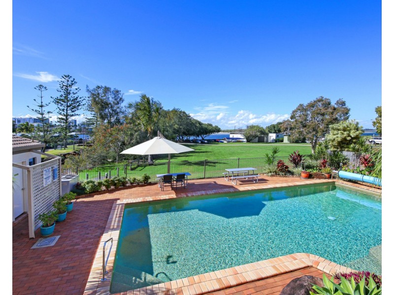 Unit 7/3 Landsborough Parade, Golden Beach QLD 4551