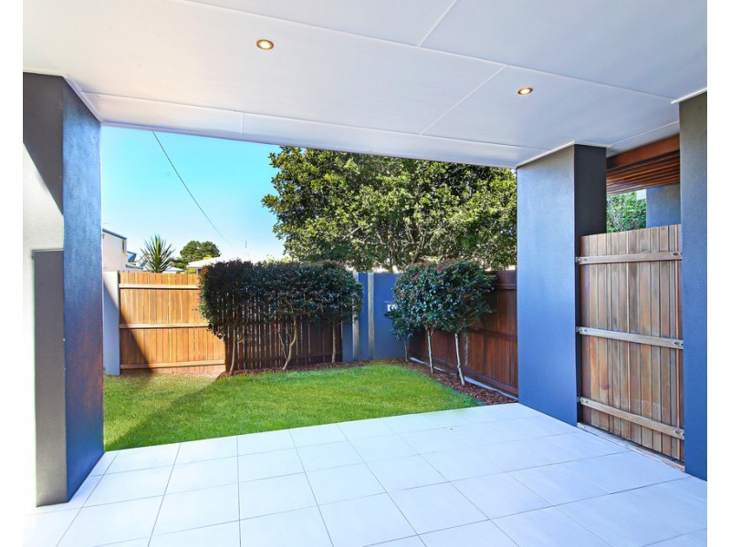 Unit 2/45 Kennedy Parade, Golden Beach QLD 4551