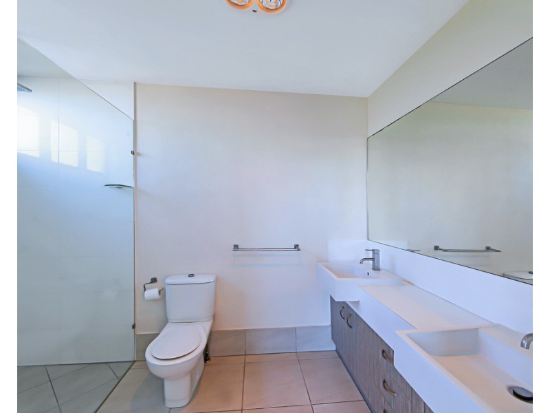 Unit 2/45 Kennedy Parade, Golden Beach QLD 4551