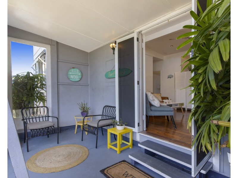 1/96 Landsborough Parade, Golden Beach QLD 4551