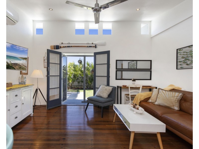 1/96 Landsborough Parade, Golden Beach QLD 4551