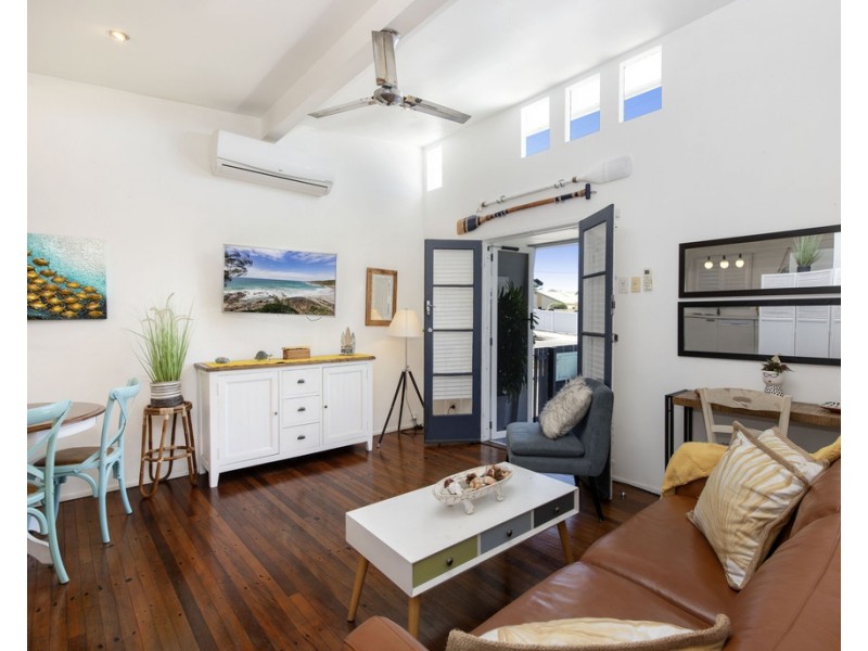 1/96 Landsborough Parade, Golden Beach QLD 4551