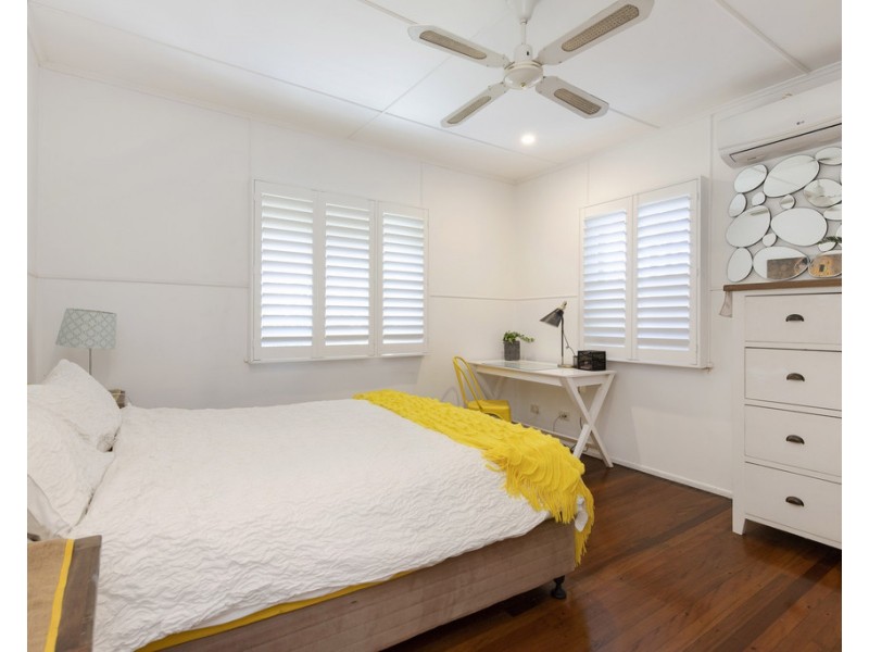 1/96 Landsborough Parade, Golden Beach QLD 4551