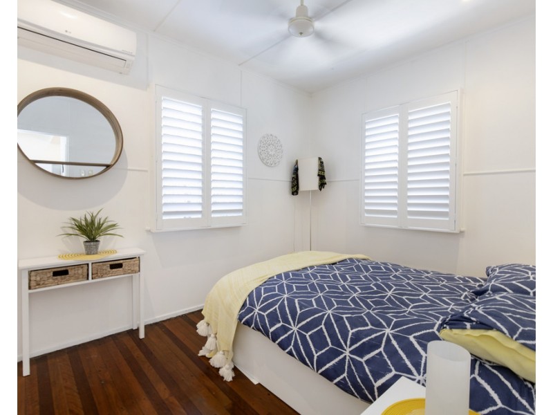 1/96 Landsborough Parade, Golden Beach QLD 4551