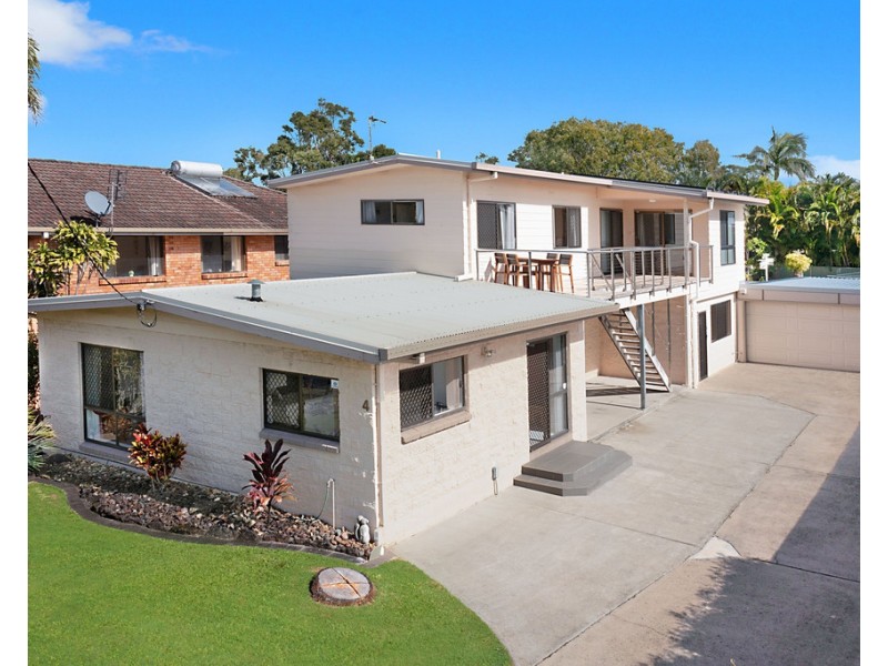 4 Ulm Street, Dicky Beach QLD 4551