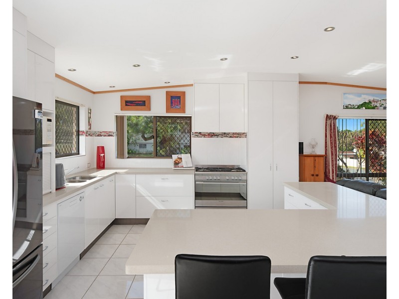 4 Ulm Street, Dicky Beach QLD 4551