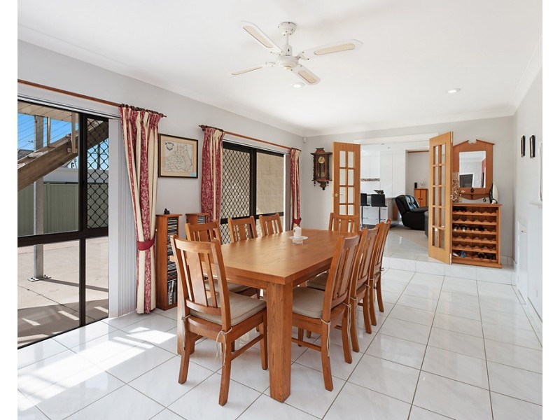 4 Ulm Street, Dicky Beach QLD 4551