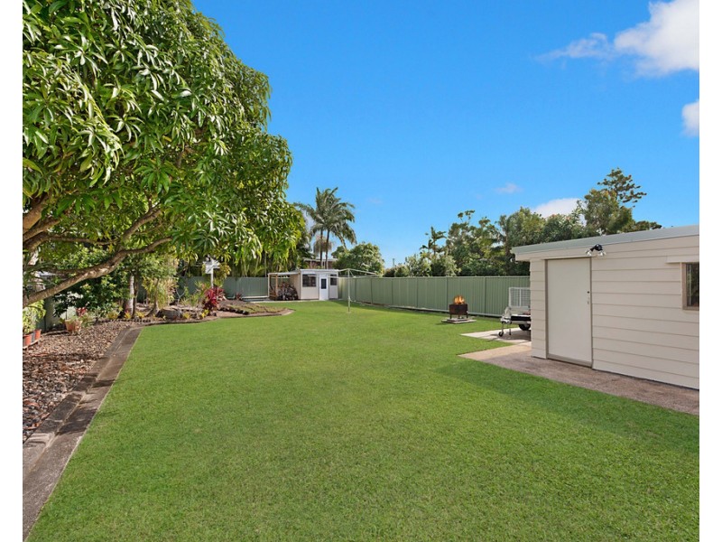 4 Ulm Street, Dicky Beach QLD 4551