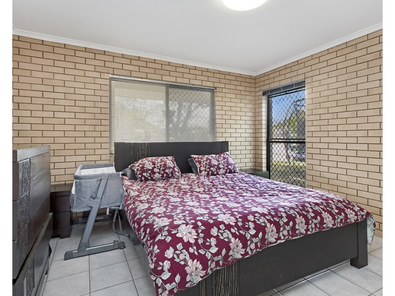 Units 1and2, 68 James Road, Beachmere QLD 4510