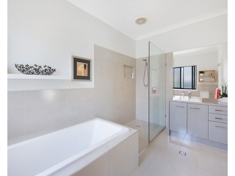 33 Millennium Circuit, Pelican Waters QLD 4551