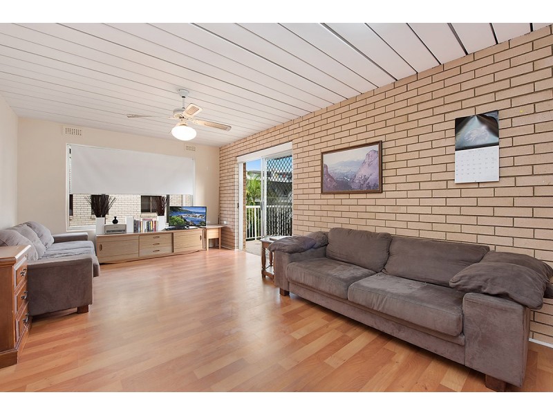 Unit 2/1 Warne Terrace, Kings Beach QLD 4551
