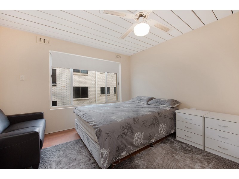 Unit 2/1 Warne Terrace, Kings Beach QLD 4551