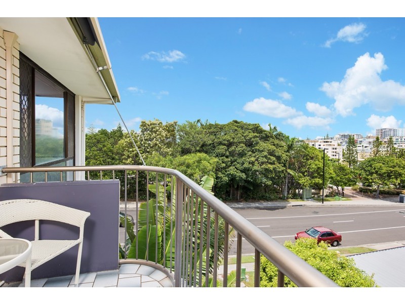 Unit 8/33A Burgess Street, Kings Beach QLD 4551