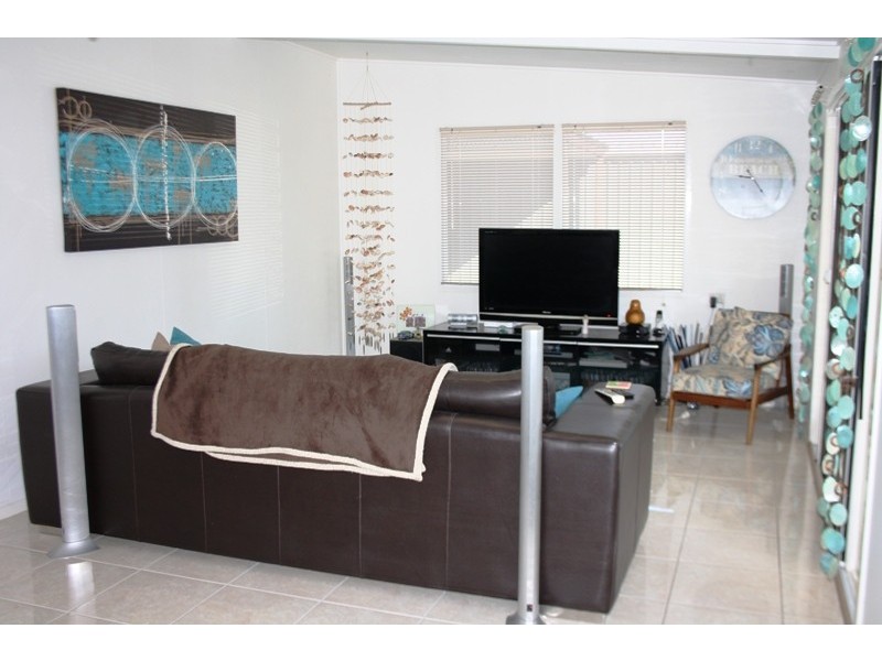 10 Monash Street, Golden Beach QLD 4551