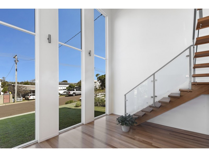 1 Cooroora Street, Dicky Beach QLD 4551